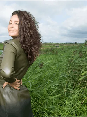 Fajah Lourens: 'Naast mij is het moeilijk om man te blijven'