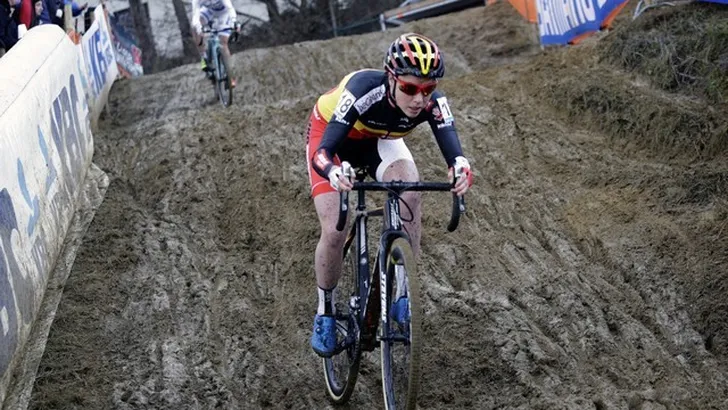 Cant wint Azencross voor Vos en De Jong