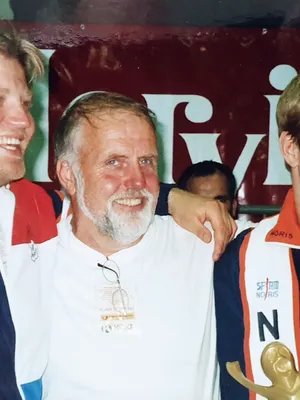 Cor van der Geest met zijn zonen Elco (r) en Dennis.