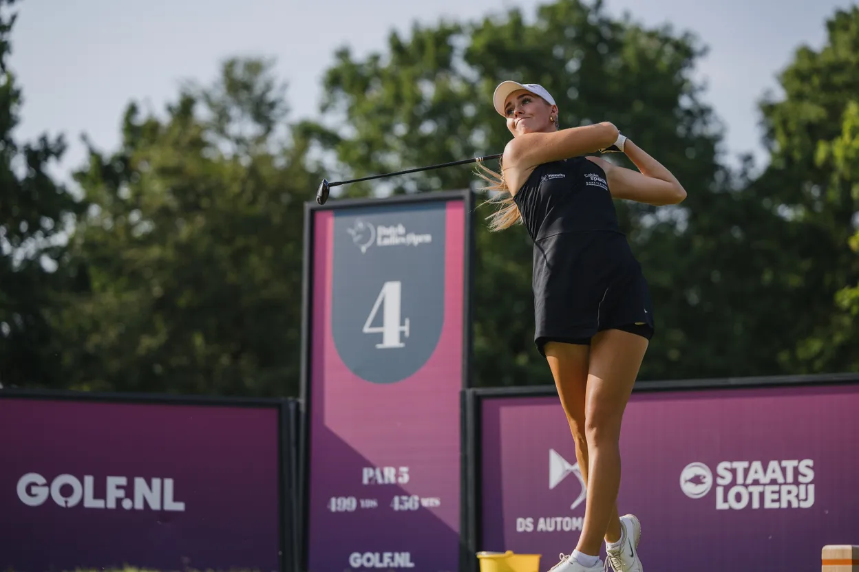 Noa van Beek in actie op de Dutch Ladies Open 2026 | Foto: NGF/Approachthegreen