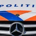 Politie treft na wilde achtervolging en crash tegen boom tas vol geld aan in verlaten BMW