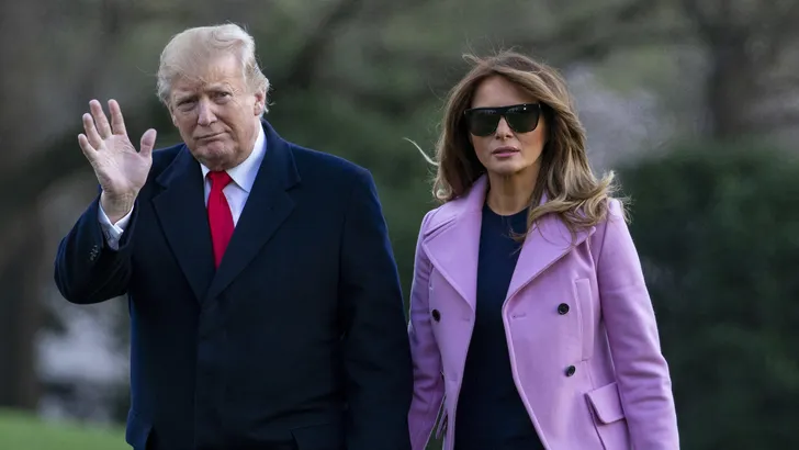 Zien: Donald Trump vergeet Melania voor het Witte Huis