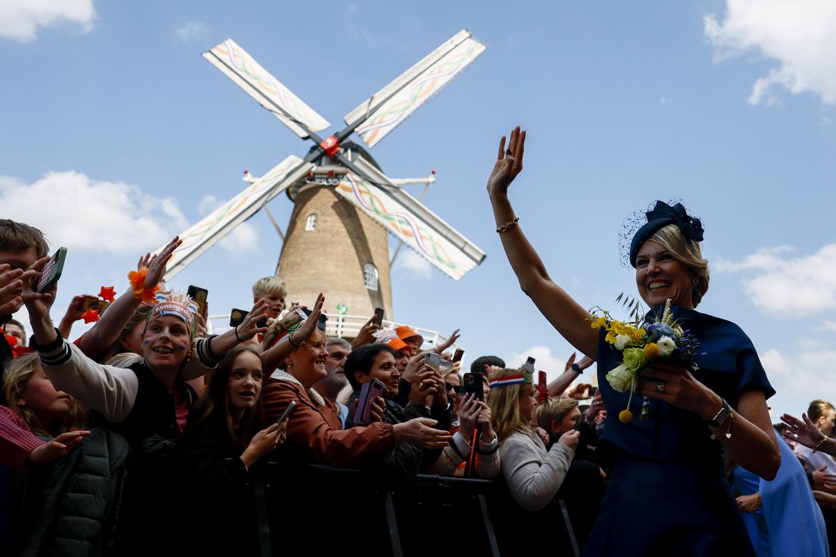 Koningsdag in Dokkum: van Elfstedentocht-moment tot fierljeppen – dit staat er op het programma