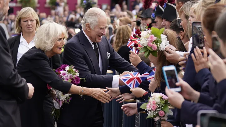 Met deze royal traditie breekt koningin Camilla
