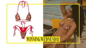 Model in bikini van LIZVSWIM