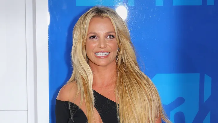 Opvallende outfit Britney Spears gesprek van de dag