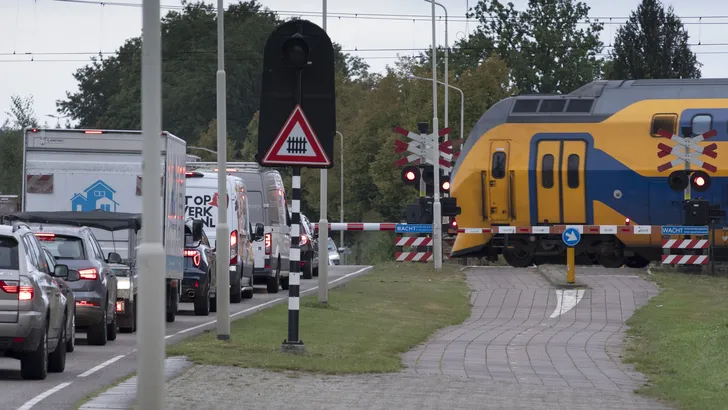 De reiskosten voor zowel de auto als de trein zijn te hoog geworden voor veel mensen