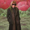 Anna Wintour debuteert vorstelijk nieuw accessoire dankzij koning Charles | Beau Monde
