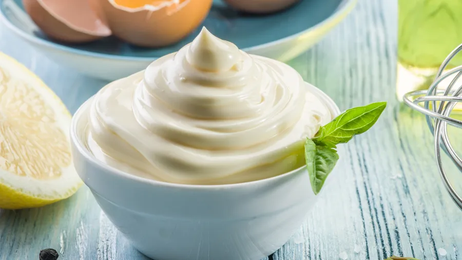 Zelfgemaakte mayonaise