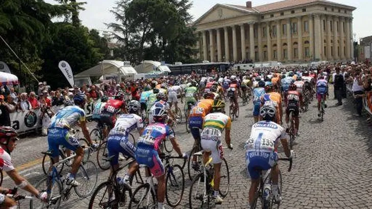 100-jarige Giro bijzonder in trek bij ploegen