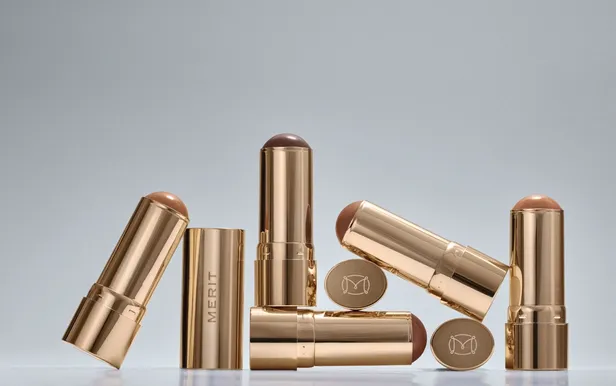 Bronze balm sheer bronzer van Merit | €29