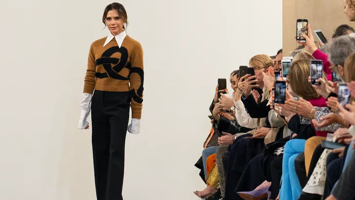 Powervrouw Victoria Beckham (44) has it all!