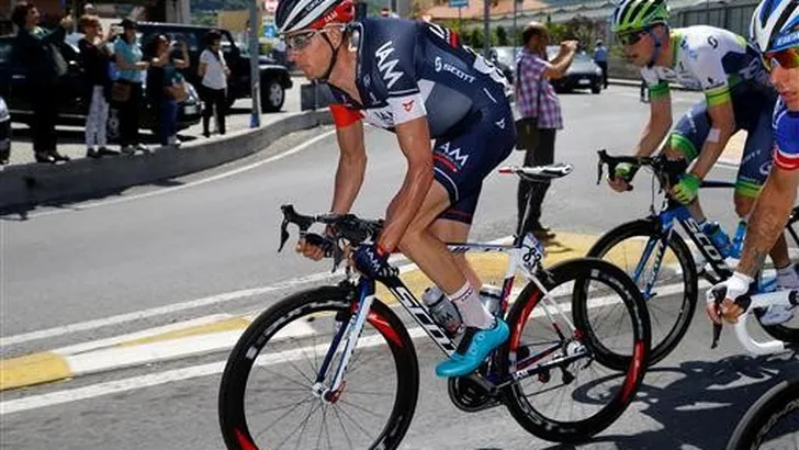 Clement komt te laat bij dopingcontrole