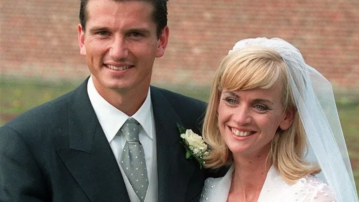 Daphne Deckers deelt bijzondere trouwfoto