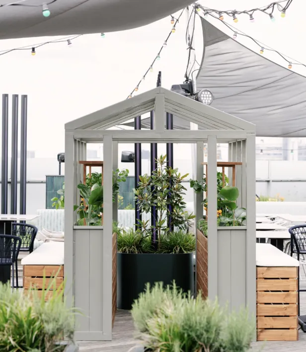 The Garden Above Amsterdam bij LuminAir.