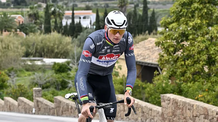 mathieu van der poel namens alpecin-deceuninck in 2025