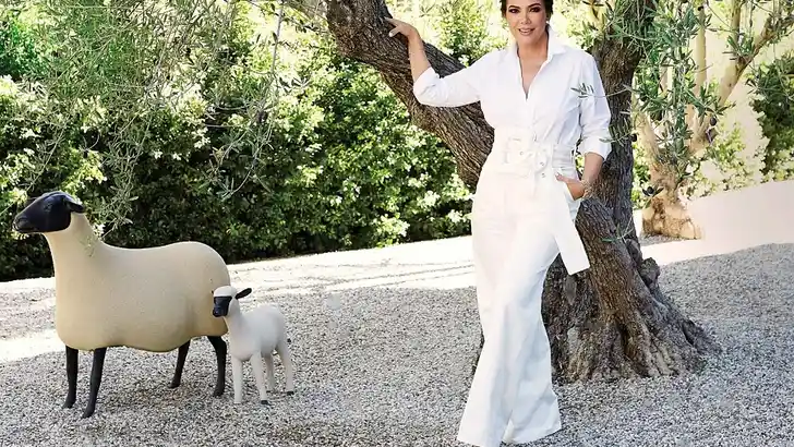 Kris Jenner geeft een persoonlijke rondleiding door haar huis in de Hidden Hills