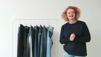 Modevlogger Anita showt de catwalktrend van het moment: statement jeans
