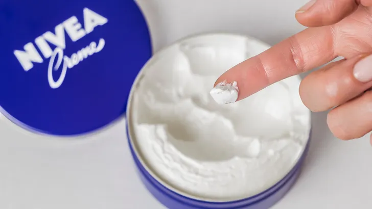 Waarom we nog steeds groot fan zijn van de blauwe Nivea-pot