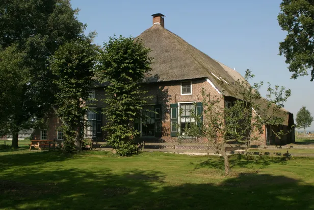 Hallenboerderij in Ansen