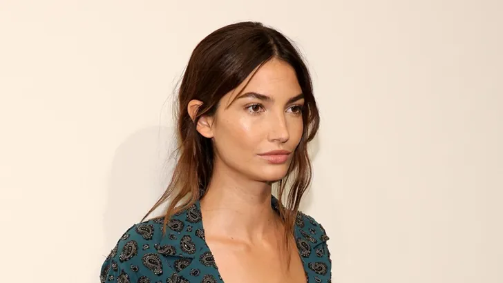 Lily Aldridge draagt Fantasy Bra