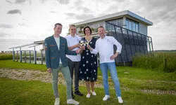 V.l.n.r. Paul Labruijere, Leon Vermaire, Jessica en Rutger van der Weel