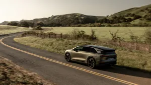 Deze ‘beste elektrische SUV’ is even snel als een Ferrari, maar heeft nog steeds één groot probleem