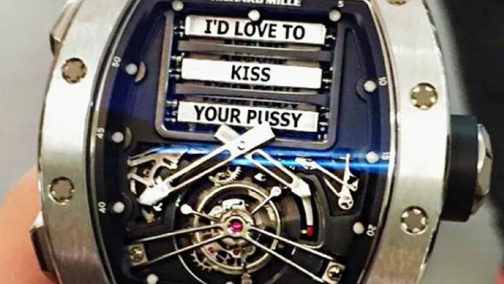DRAKE TOONT ​​ZIJN €652.628 EROTISCHE RICHARD MILLE HORLOGE IN VEGAS