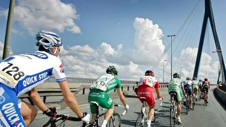 Tour de l'Avenir: Bakelants is nieuwe leider