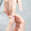 Help! Waarom splijten mijn nagels – en wat kun je eraan doen? | Elegance