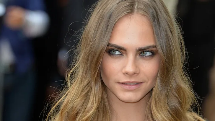 In de stijl van Cara Delevingne