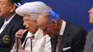 9 dingen die we over Her Royal Highness weten dankzij 'Our Queen at 90'