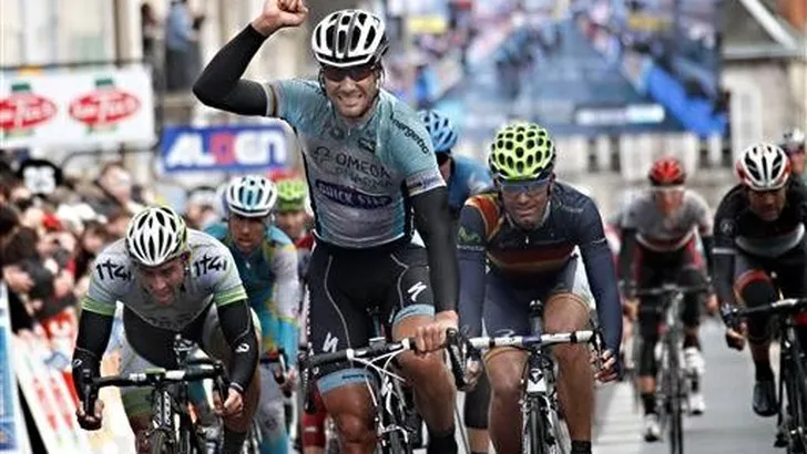 Boonen maakt ploegwerk af in Orléans (video)