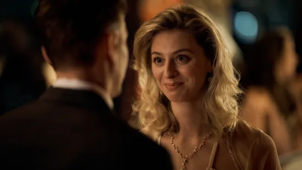 Claire Bender keert in Mabel & Margarita terug als prinses Mabel. 