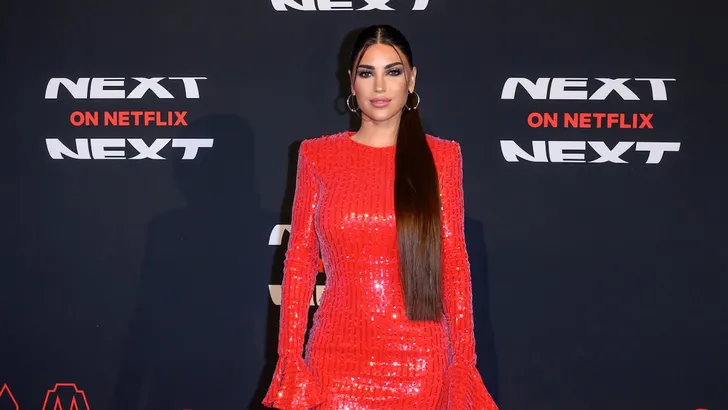 Yolanthe lijkt op zoontje Xess Xava in archiefbeelden. – Foto van Yolanthe bij Netflix-evenement.