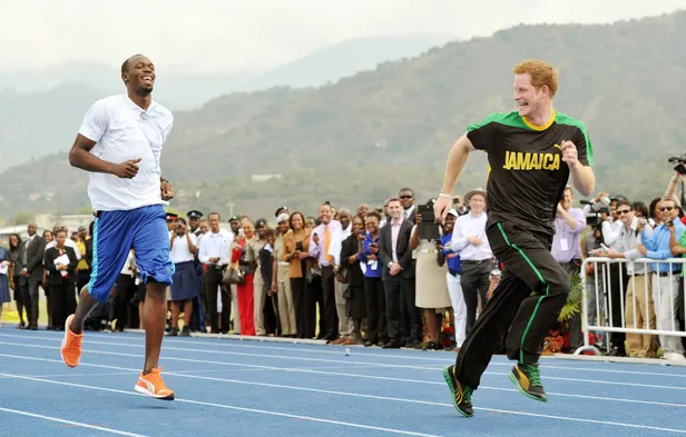 Prins Harry sprint tegen Usain Bolt in Jamaica, 2012.