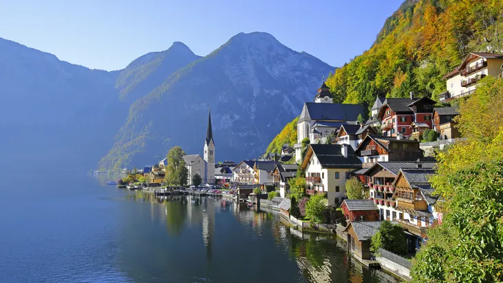 Village Hallstatt on Lake Hallstatt in autumn