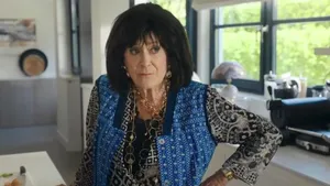 Beppie Melissen als tante Cor in Gooische Vrouwen