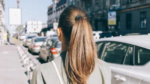 Van de catwalk naar je eigen badkamer. Met deze 7 kapsels voor het voorjaar zie je er tiptop uit zonder uren voor de spiegel te staan!