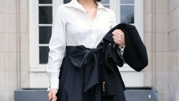 Vrouw met stijlvolle look.