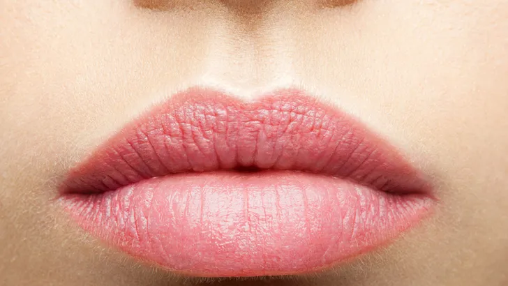 Met deze drie simpele stappen lijken je lippen binnen no time voller