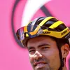 Video | Grappende Dumoulin dreigt met gooien van bidon naar rozetruidrager Lopez