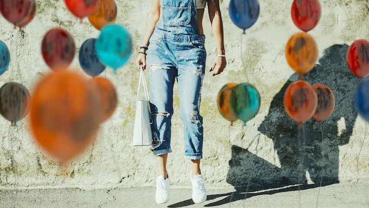 Terug van weggeweest: de tuinbroek (in een modern jasje)