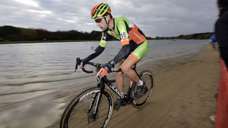 Peeters komt met voorstel voor zwaardere crossen