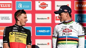 Crossprofessor Bart Wellens laat zijn licht schijnen op de verhoudingen tussen de crossers in aanloop naar het WK. Hij komt tot een aantal zeer opvallende analyses.