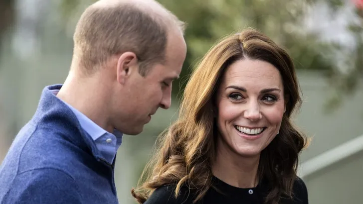 Wow: Kate Middleton lijkt op déze foto sprekend op haar moeder