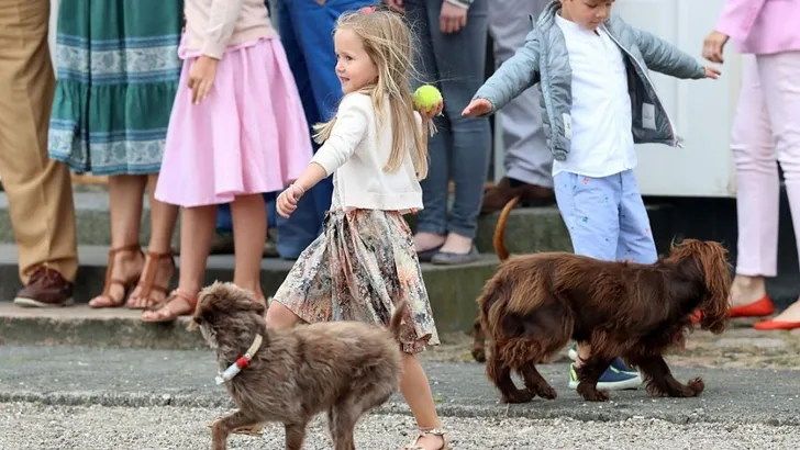 Prinses Josephine draagt afdankertjes 