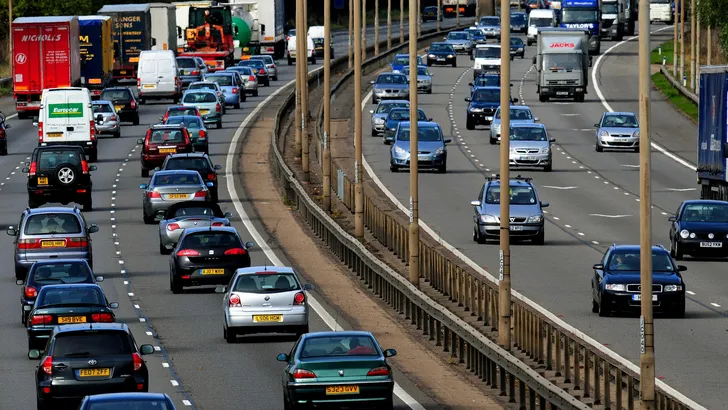 Een snelweg, waar minister Madlener straks weer 130 wil gaan rijden