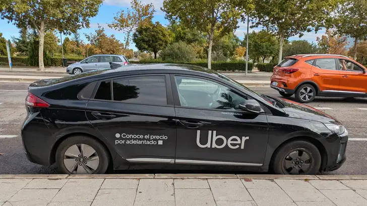 Uber kondigt komst van zelfrijdende taxi's aan in Madrid en Londen: de chauffeur wordt overbodig