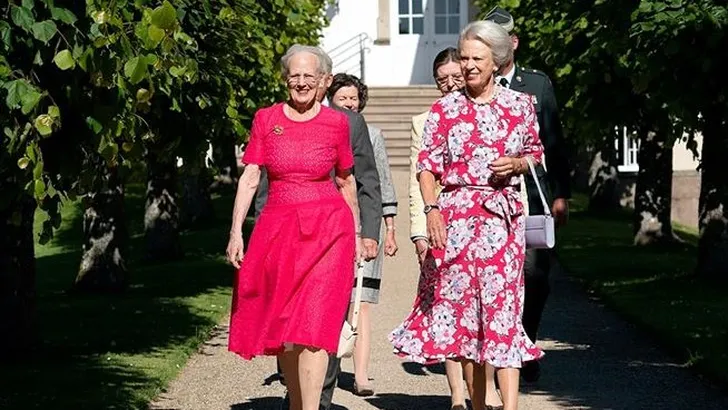 Royal zusjes die erg aan elkaar verknocht zijn